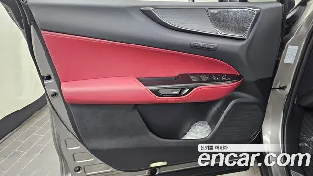 Lexus NX350h 2025 — Photo 8/32