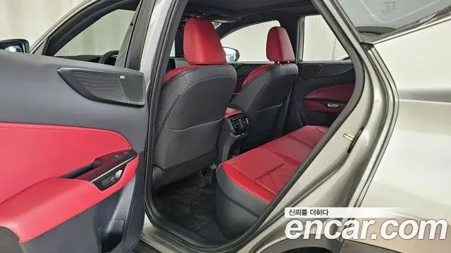 Lexus NX350h 2025 — Photo 28/32
