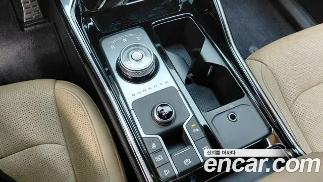 Kia Sorento 2023 — Şəkil 30/33