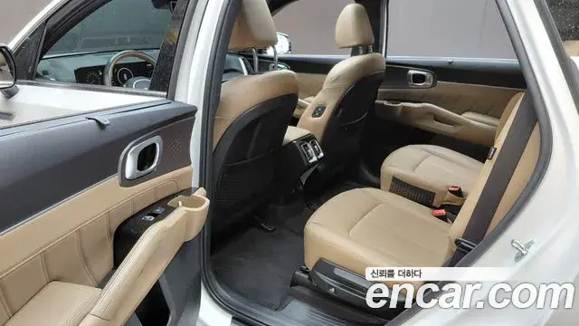 Kia Sorento 2023 — Şəkil 12/33