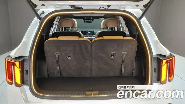 Kia Sorento 2023 — Şəkil 28/33