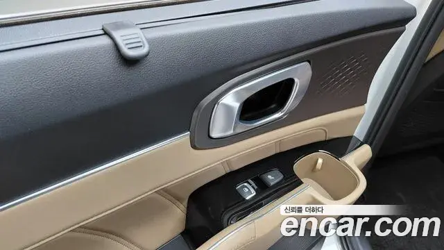 Kia Sorento 2023 — Şəkil 8/33