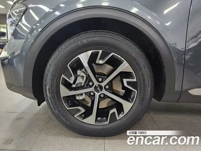 Kia Sportage 2022 — Фото 19/20