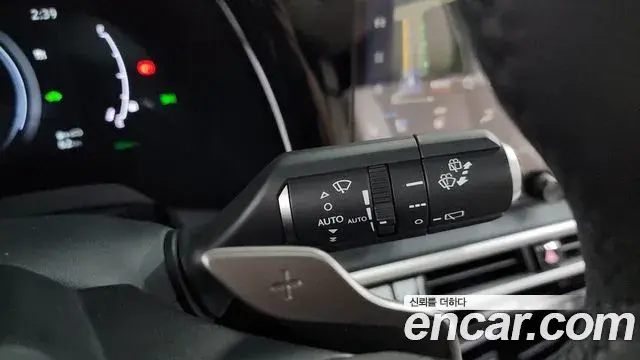 Lexus RX350h 2024 — ფოტო 13/36
