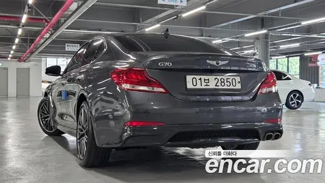 Genesis G70 2018 — Şəkil 19/20