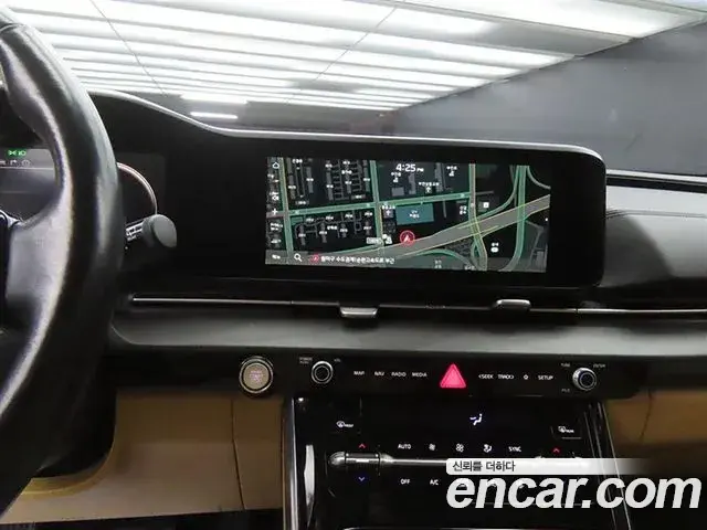Kia Carnival 2020 — Фото 8/20