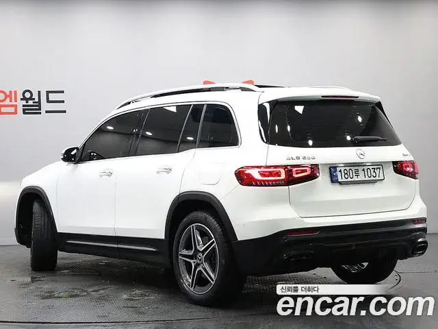 Mercedes-Benz GLB-Class 2023 — Фото 3/20