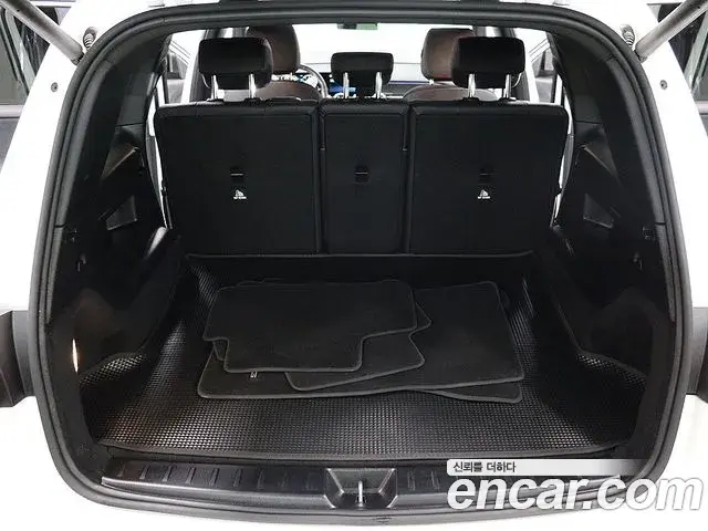 Mercedes-Benz GLB-Class 2023 — Фото 4/20