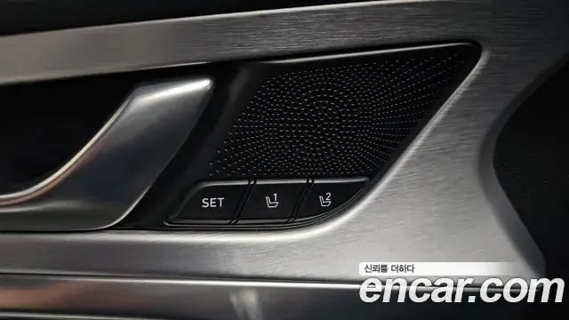 Genesis G70 2018 — Photo 30/37