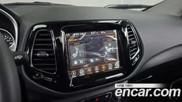 Jeep Compass 2018 — Şəkil 19/20