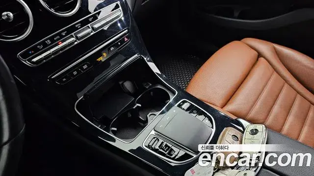 Mercedes-Benz GLC-Class 2022 — Şəkil 17/20