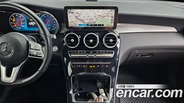 Mercedes-Benz GLC-Class 2022 — Şəkil 19/20