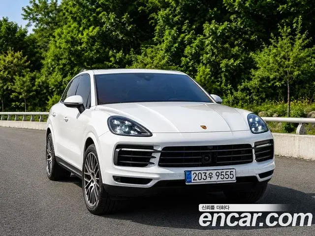 Porsche Cayenne 2022 — Photo 2/20