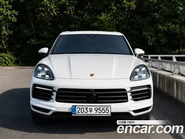 Porsche Cayenne 2022 — Photo 8/20