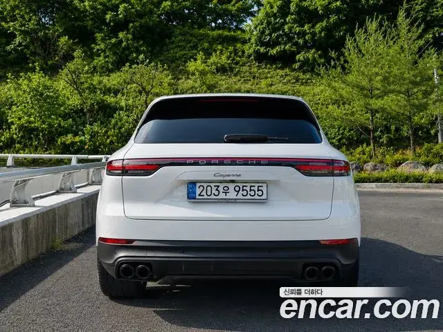 Porsche Cayenne 2022 — Photo 13/20