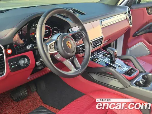Porsche Cayenne 2022 — Photo 3/20