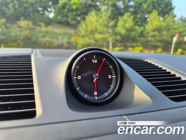 Porsche Cayenne 2022 — Photo 12/20