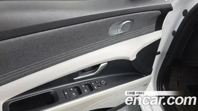 Hyundai The New Avante Hybrid 2021 — ფოტო 20/31