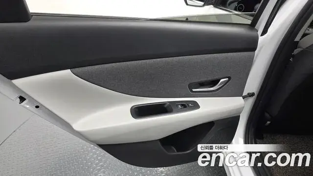 Hyundai The New Avante Hybrid 2021 — ფოტო 25/31