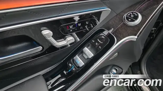 Mercedes-Benz S-Class 2021 — ფოტო 32/34