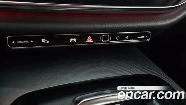 Mercedes-Benz E-Class 2025 — ფოტო 17/33