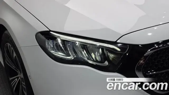 Mercedes-Benz E-Class 2025 — ფოტო 26/33