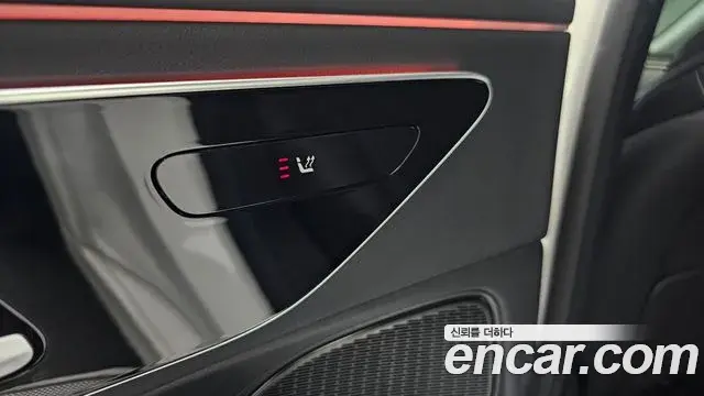 Mercedes-Benz E-Class 2025 — ფოტო 20/33
