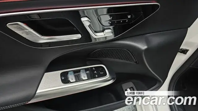 Mercedes-Benz E-Class 2025 — ფოტო 14/33