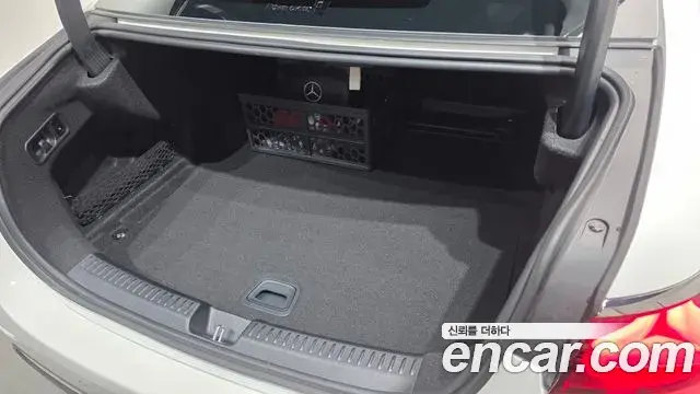 Mercedes-Benz E-Class 2025 — ფოტო 33/33