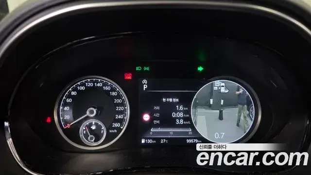 Genesis GV70 2022 — Şəkil 30/33