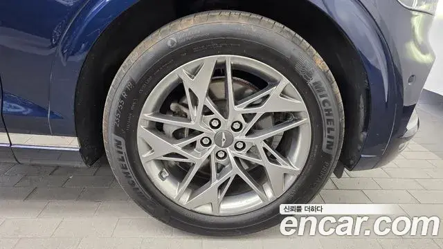 Genesis GV70 2022 — Şəkil 28/33