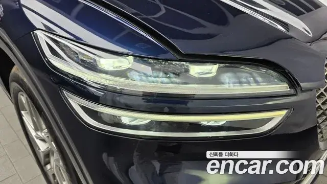 Genesis GV70 2022 — Şəkil 8/33