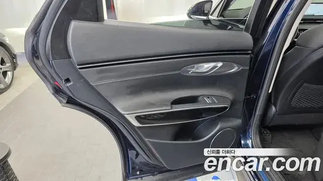 Genesis GV70 2022 — Şəkil 12/33