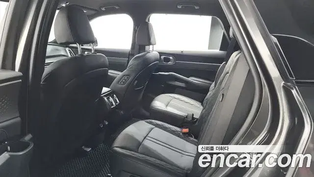 Kia Sorento 2024 — ფოტო 16/37