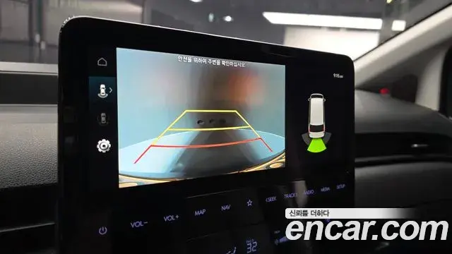 Hyundai Staria 2022 — ფოტო 20/31