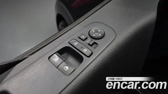 Hyundai Staria 2022 — ფოტო 10/31