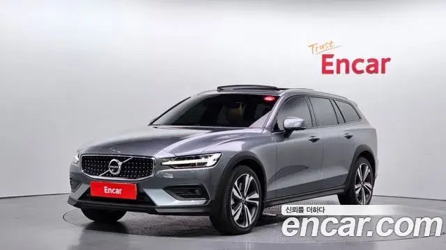Volvo V60 Cross Country 2020 — ფოტო 4/31