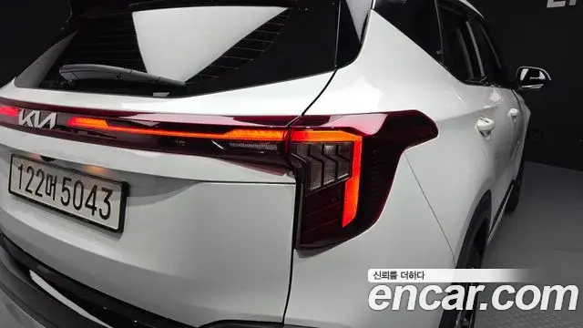 Kia Seltos 2025 — Şəkil 25/34