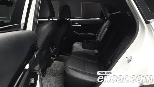 Kia Seltos 2025 — Şəkil 21/34