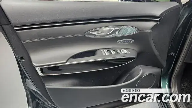 Genesis GV70 2022 — Şəkil 21/30