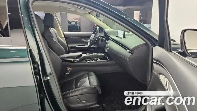 Genesis GV70 2022 — Şəkil 12/30