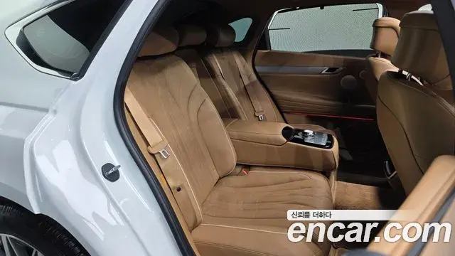 Genesis G80 2024 — Şəkil 30/34