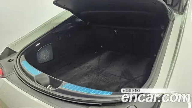 Mercedes-Benz AMG GT 2025 — Şəkil 12/20