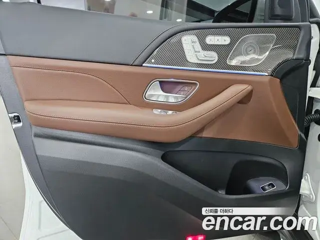 Mercedes-Benz GLE-Class 2025 — ფოტო 10/16