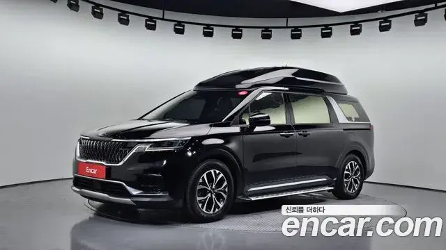 Kia Carnival 2021 — Фото 1/20