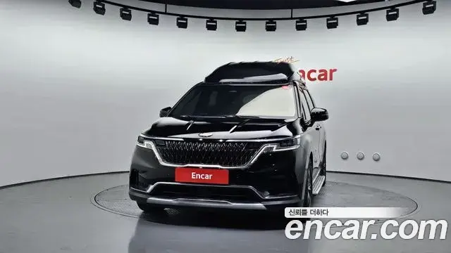 Kia Carnival 2021 — Фото 3/20