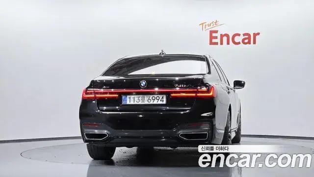 BMW 7 Series 2019 — Photo 22/34