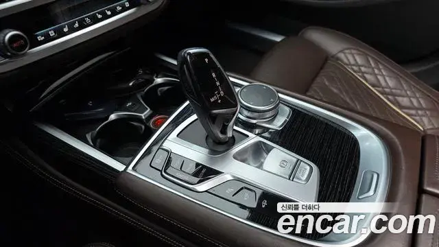 BMW 7 Series 2019 — Photo 8/34