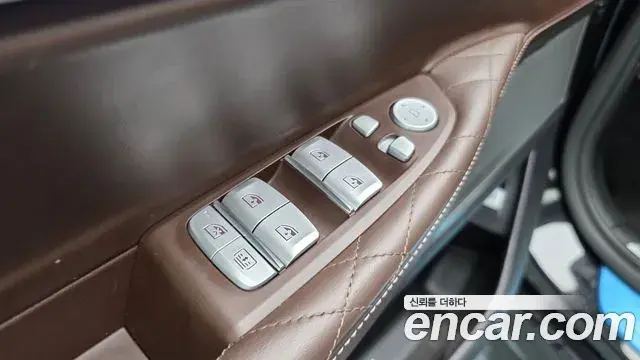 BMW 7 Series 2019 — Photo 20/34