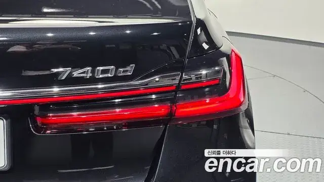 BMW 7 Series 2019 — Photo 12/34